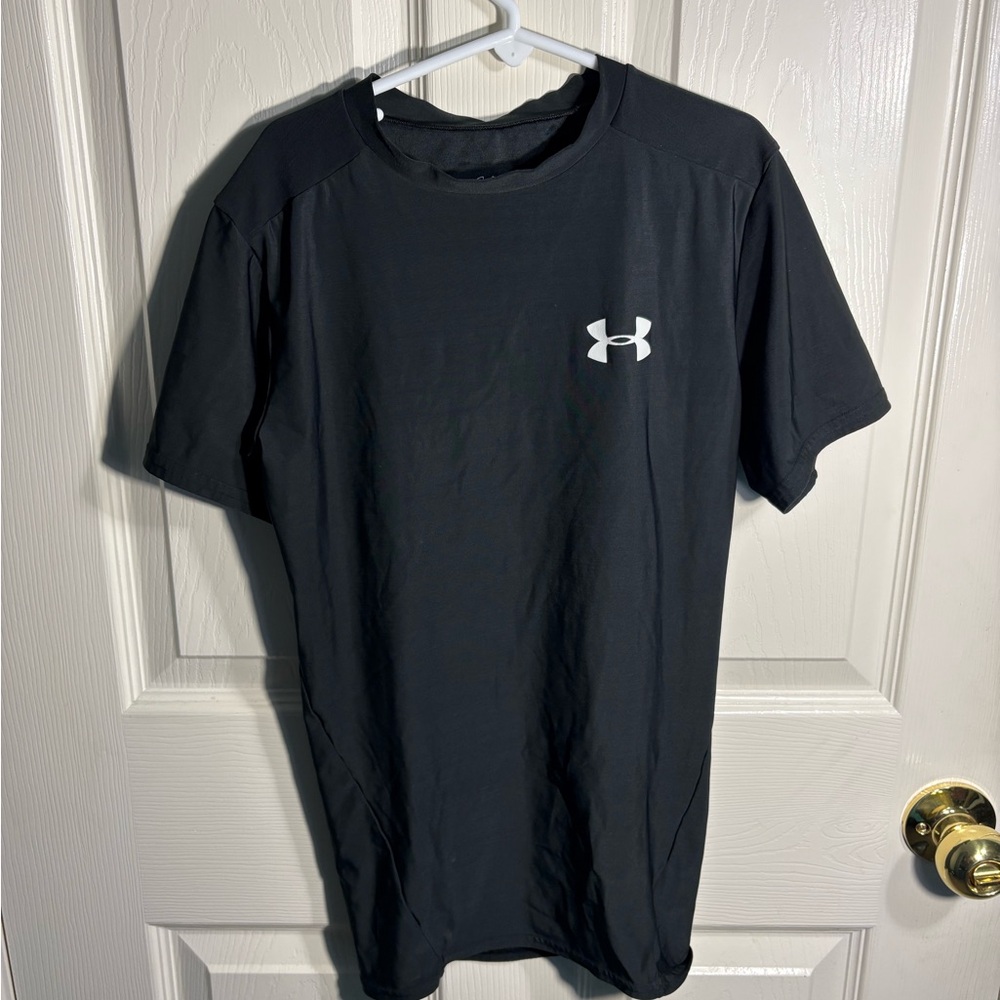 Under Armour Heat Gear Black Short Sleeve Athletic Tee